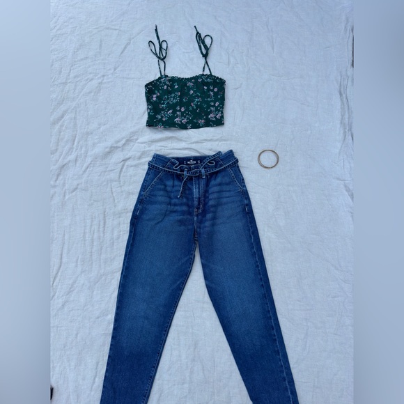 Hollister Ultra High Rise Mom Jeans Size 27 - Picture 7 of 8